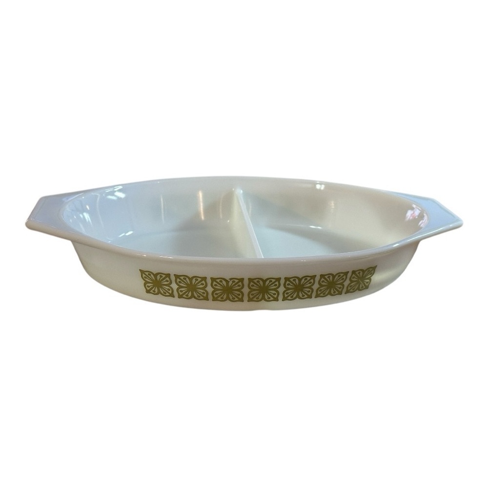 Vintage Pyrex 1.5 QT Divided Casserole Dish - Verde Pattern (Model 063)